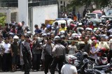 Desarman bomba junto a una iglesia en Indonesia Desarman bomba junto a una iglesia en Indonesia