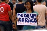 Evangelismo y amor creativos: Cuando los hijos de Dios dan ‘abrazos gratis’ Evangelismo y amor creativos: Cuando los hijos de Dios dan ‘abrazos gratis’