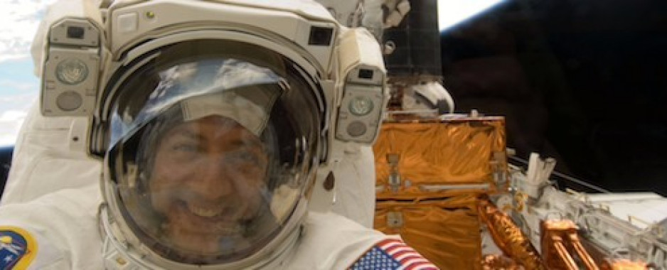 Dos astronautas relatan como creció su fe al observar la maravilla de la Creación desde el espacio